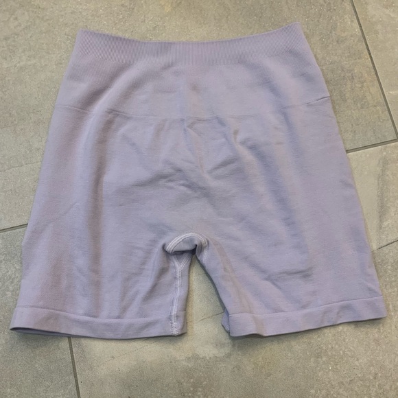 Alphalete Amplify Shorts, 4.5" inseam, size S, Color: Misty Lilac - Picture 5 of 9